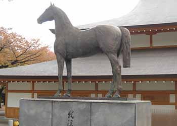 慰霊碑 馬